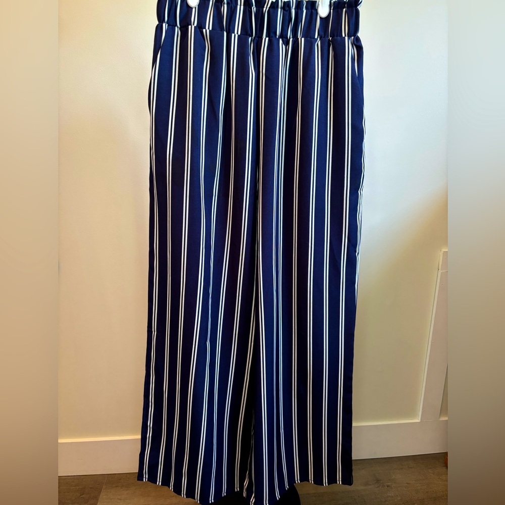 SHEIN NWOT Navy and White Striped Pants